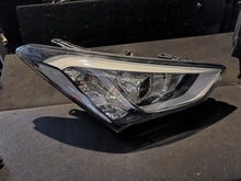 Laden Sie das Bild in den Galerie-Viewer, Frontscheinwerfer Hyundai Santa III 2W92L-DM009 LED Rechts oder Links