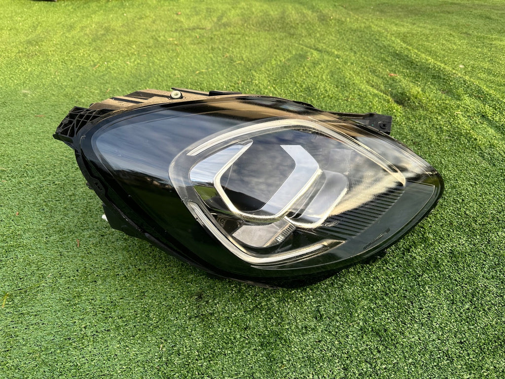 Frontscheinwerfer Ford Puma L1TB-13E014-EH L90202258L1TB-13E014-EH LED Rechts SCH2115110432zr