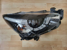 Laden Sie das Bild in den Galerie-Viewer, Frontscheinwerfer Mazda II D09K-51030K LED Rechts Scheinwerfer Headlight SCH4668837197jt