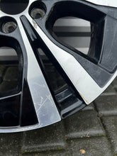 Laden Sie das Bild in den Galerie-Viewer, 1x Alufelge 18 Zoll 7.5&quot; 5x108 50 5ET Glanz Schwarz 32209452 Volvo Xc60