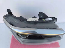 Load image into Gallery viewer, Frontscheinwerfer VW Amarok N1XB-13E016-DC Rechts Scheinwerfer Headlight SCH7390442099hl
