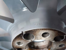 Laden Sie das Bild in den Galerie-Viewer, 1x Alufelge 17 Zoll 7.5" 5x112 38ET Glanz Silber 8W0601025C Audi A4 B9 Rim Wheel FEL5250846159jw