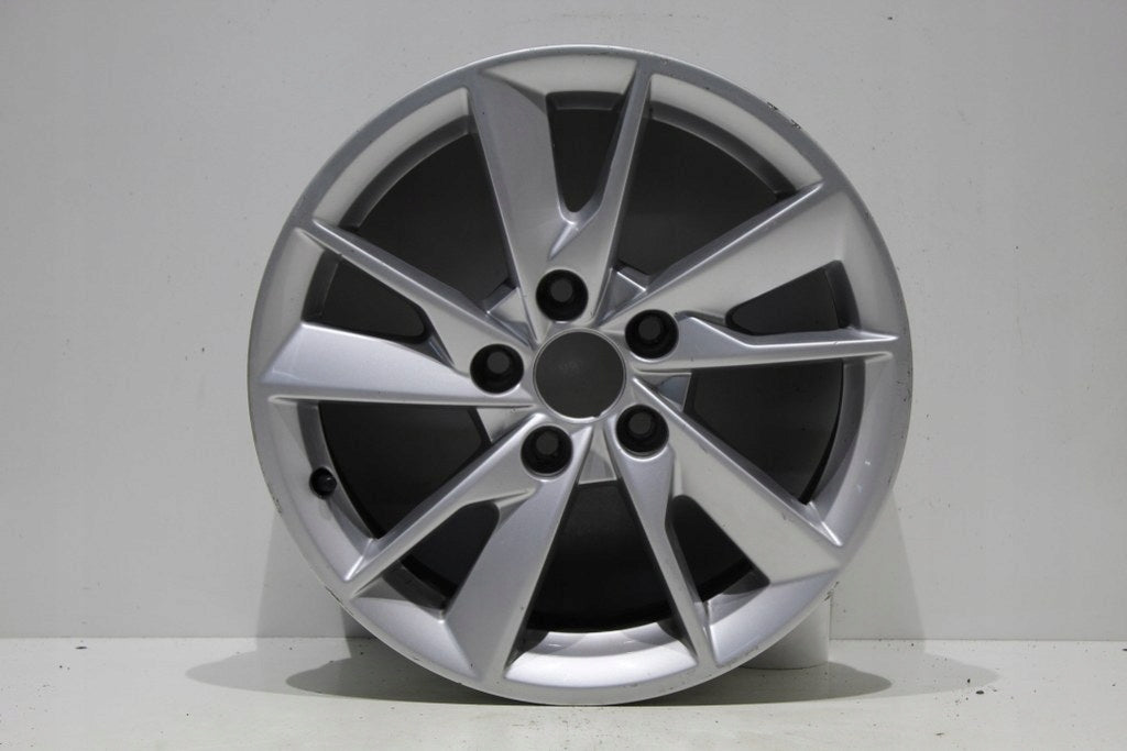 1x Alufelge 16 Zoll 7.0" 5x112 35ET Glanz Silber 8W0601025B Audi A4 B9 Rim Wheel