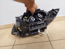 Load image into Gallery viewer, Frontscheinwerfer BMW 1 E88 E81 Coupe E82 E87 90032663 Xenon Rechts Headlight SCH5345608320si
