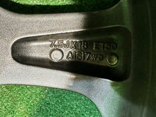 Laden Sie das Bild in den Galerie-Viewer, 1x Alufelge 18 Zoll 7.5&quot; 5x108 50ET PV4C-C2A Ford Kuga Rim Wheel