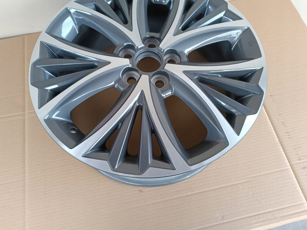 1x Alufelge 17 Zoll 6.5" 5x100 50ET Toyota Rim Wheel FEL8216260947nh