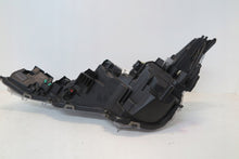 Laden Sie das Bild in den Galerie-Viewer, Frontscheinwerfer Toyota Corolla Hatchback 81110-02S60 LED Rechts oder Links