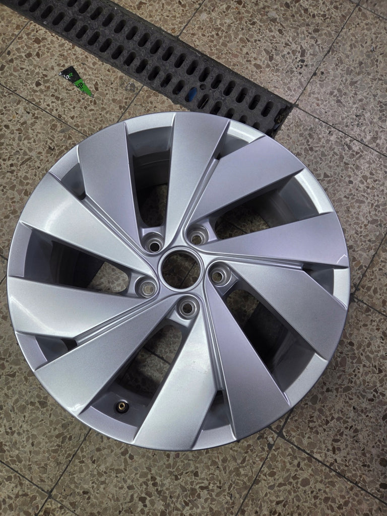 1x Alufelge 17 Zoll 7.5" 5x112 51ET 5H0601025C VW Golf VIII I Rim Wheel FEL6789785951tt