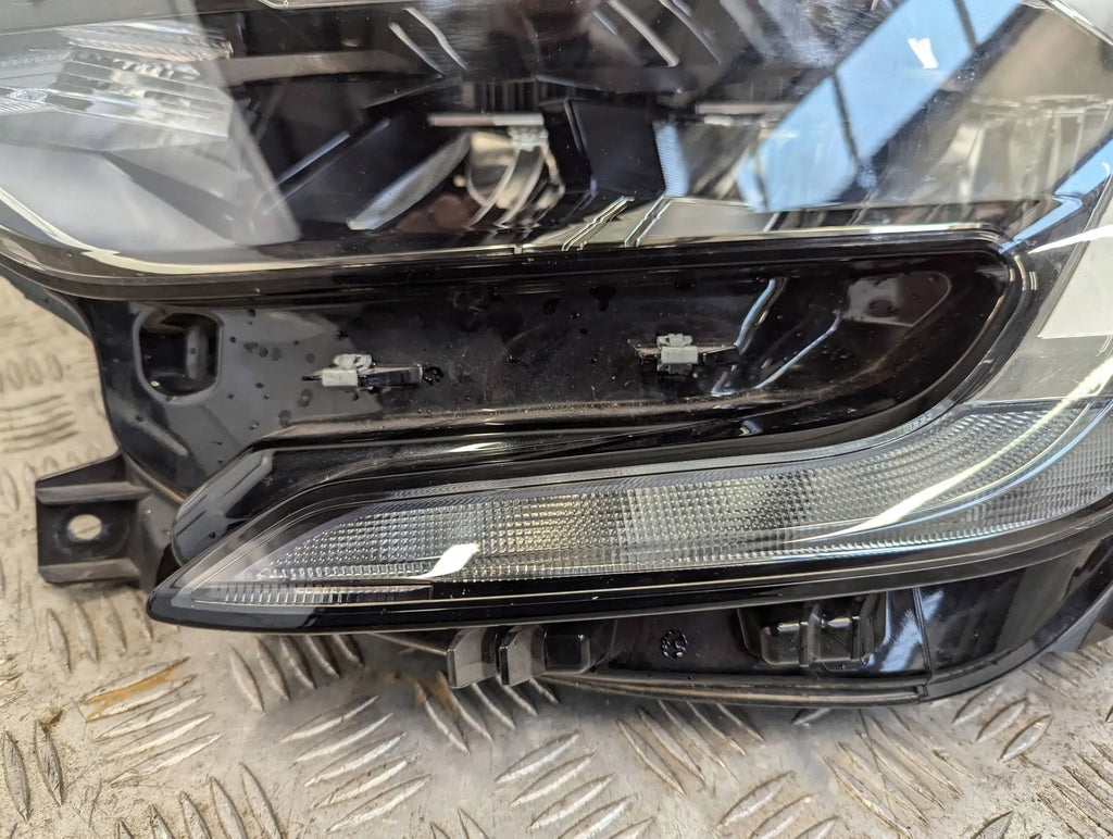 Frontscheinwerfer Renault Captur II 260608054R LED Links Scheinwerfer Headlight SCH2464831054sp