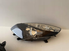 Load image into Gallery viewer, Frontscheinwerfer Renault Scenic 89902925 89902926 Ein Satz Headlight SCH2980148432si