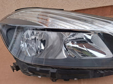 Laden Sie das Bild in den Galerie-Viewer, Frontscheinwerfer Mercedes-Benz W176 A1768203861KZ Rechts Scheinwerfer Headlight SCH9174687302pu