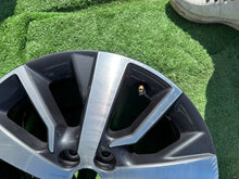 Laden Sie das Bild in den Galerie-Viewer, 1x Alufelge 17 Zoll 7.0&quot; 5x114.3 46ET 9806454377 Toyota Proace Verso Rim Wheel