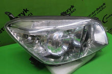 Laden Sie das Bild in den Galerie-Viewer, Frontscheinwerfer Toyota Rav 4 BZZ752 Rechts Scheinwerfer Headlight SCH4963472717ld