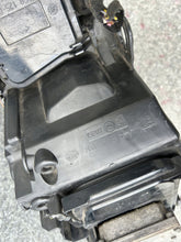 Laden Sie das Bild in den Galerie-Viewer, Frontscheinwerfer Audi A8 Xenon Links Scheinwerfer Headlight SCH2995213439kz