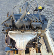 Load image into Gallery viewer, Motor Dacia Sandero D4F734 1.2 Benzin Engine Unkomplett MOT3981086488cd