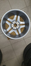 Load image into Gallery viewer, 1x Alufelge 18 Zoll 8.5&quot; 5x112 36ET A1724011702 Mercedes-Benz Slc R172 Slk