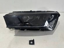 Load image into Gallery viewer, Frontscheinwerfer Skoda Enyaq 5LB941015G Links Scheinwerfer Headlight SCH5017730034ef