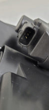 Laden Sie das Bild in den Galerie-Viewer, Frontscheinwerfer Toyota Yaris Links Scheinwerfer Headlight SCH7417276250lu