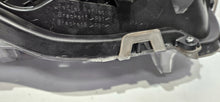 Laden Sie das Bild in den Galerie-Viewer, Frontscheinwerfer Toyota V LED Links Scheinwerfer Headlight SCH6384431570su