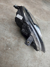 Laden Sie das Bild in den Galerie-Viewer, Frontscheinwerfer Alfa Romeo Giulietta Links Scheinwerfer Headlight SCH4955694696dp