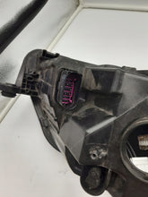 Laden Sie das Bild in den Galerie-Viewer, Frontscheinwerfer Skoda Superb III 3V1941015 Xenon Links Scheinwerfer Headlight