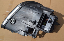 Laden Sie das Bild in den Galerie-Viewer, Frontscheinwerfer Porsche Cayenne 7L5941029AA Xenon Links Scheinwerfer Headlight SCH1696224678bd