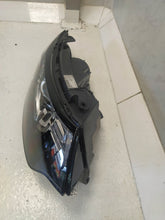 Laden Sie das Bild in den Galerie-Viewer, Frontscheinwerfer Land Rover I Sport Discovery L550 FK7213W029 Xenon Rechts SCH6178233924dd