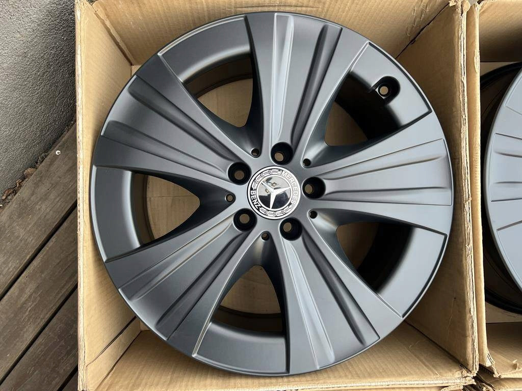4x Alufelge 18 Zoll 8.0" 5x112 43ET Glanz Graphit A2134013700 Mercedes-Benz