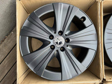 Laden Sie das Bild in den Galerie-Viewer, 4x Alufelge 18 Zoll 8.0&quot; 5x112 43ET Glanz Graphit A2134013700 Mercedes-Benz