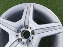 Laden Sie das Bild in den Galerie-Viewer, 1x Alufelge 19 Zoll 9.5" 5x112 46ET Glanz Silber A1644011902 Mercedes-Benz Amg FEL5294078780ej