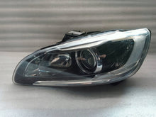 Laden Sie das Bild in den Galerie-Viewer, Frontscheinwerfer Volvo V60 S60 31395902 Links Scheinwerfer Headlight SCH6430453342bi