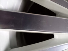 Load image into Gallery viewer, 1x Alufelge 16 Zoll 7.0" 4x100 37ET Glanz Weiß 403007684R Renault Twingo Iii FEL1387492044db