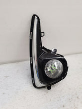 Laden Sie das Bild in den Galerie-Viewer, Frontscheinwerfer Toyota Yaris 81210-02110 Rechts Scheinwerfer Headlight SCH2652497547qh