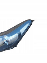 Load image into Gallery viewer, Frontscheinwerfer Kia Sportage IV Links Scheinwerfer Headlight SCH1621166305ow