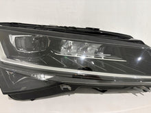 Laden Sie das Bild in den Galerie-Viewer, Frontscheinwerfer Skoda Superb III 3V1941016D Rechts Scheinwerfer Headlight SCH2081885041im