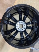Load image into Gallery viewer, 1x Alufelge 17 Zoll 8.0" 5x112 Mercedes-Benz Rim Wheel FEL6023610405pe