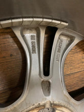 Laden Sie das Bild in den Galerie-Viewer, 1x Alufelge 17 Zoll 7.0&quot; 5x108 50ET JX7C-F1A Ford Focus Rim Wheel