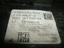 Laden Sie das Bild in den Galerie-Viewer, Frontscheinwerfer Mercedes-Benz W206 2069064703 602227568 Full LED Links SCH4022764096vc