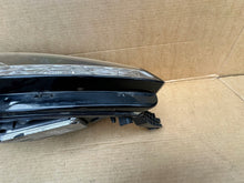 Laden Sie das Bild in den Galerie-Viewer, Frontscheinwerfer Skoda Fabia III 6V1941016F Rechts Scheinwerfer Headlight SCH5837875724lf