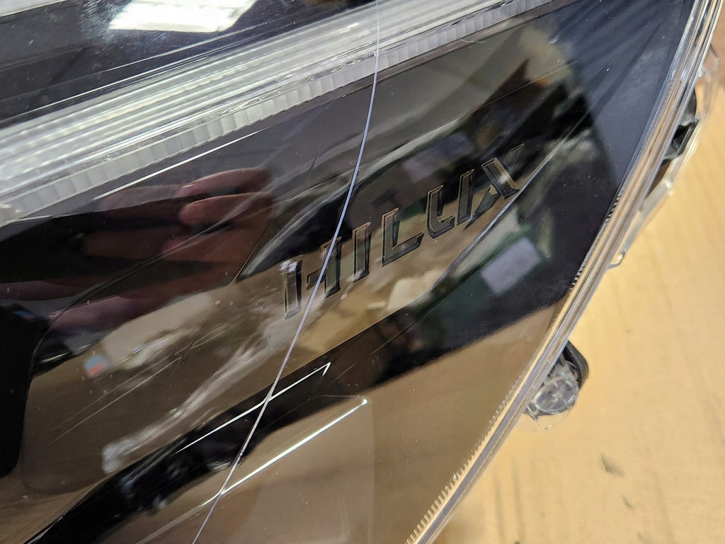 Frontscheinwerfer Toyota Hilux 81110-0K941 LED Ein Stück (Rechts oder Links)