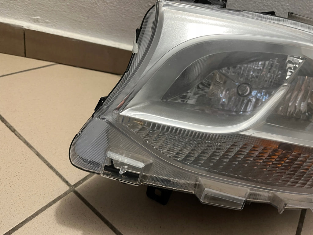 Frontscheinwerfer Mercedes-Benz Sprinter A9109060000 Links Headlight SCH6260412724sx