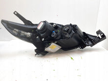 Laden Sie das Bild in den Galerie-Viewer, Frontscheinwerfer Mazda 5 C235-51040 Links Scheinwerfer Headlight SCH6077266040be