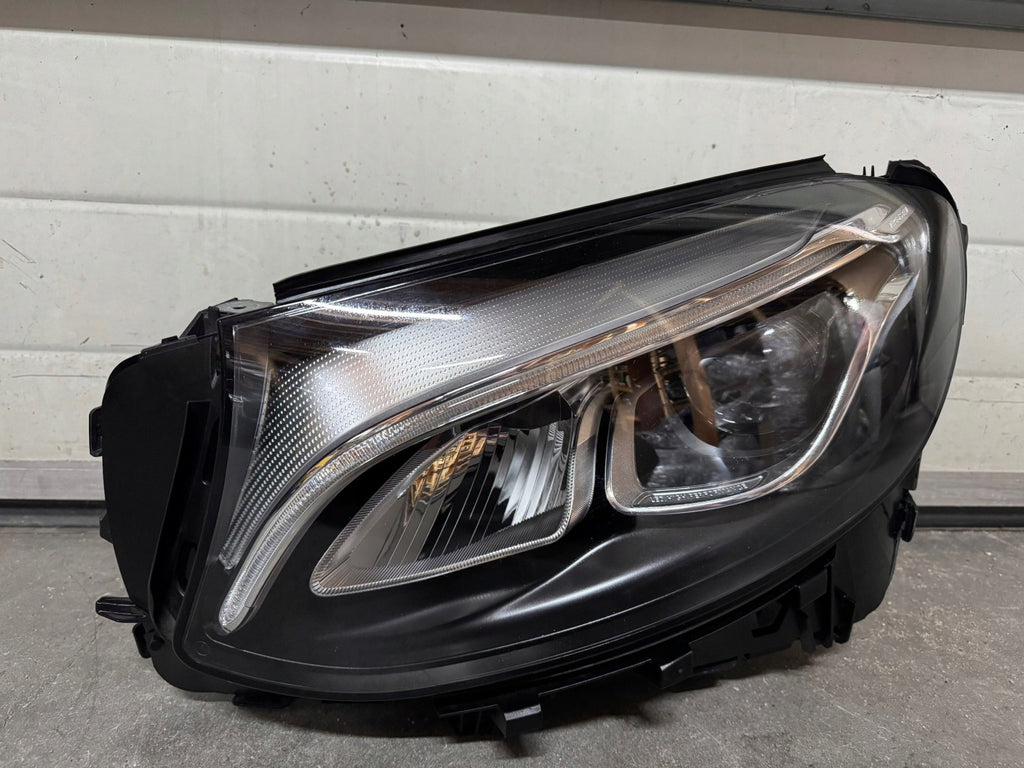 Frontscheinwerfer Mercedes-Benz Glc A2539065201 A2539065101 Ein Satz Headlight SCH8695002056tw