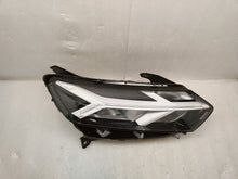 Laden Sie das Bild in den Galerie-Viewer, Frontscheinwerfer Dacia Sandero 260107978R Full LED Rechts Headlight