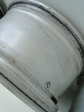 Load image into Gallery viewer, 1x Alufelge 16 Zoll 7.5&quot; 5x112 37ET Silber 4G0601025 Audi Rim Wheel