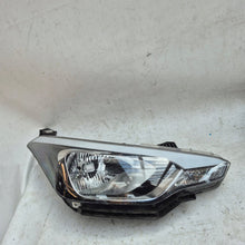 Laden Sie das Bild in den Galerie-Viewer, Frontscheinwerfer Hyundai I20 II 92102-C8000 Rechts Scheinwerfer Headlight