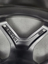 Laden Sie das Bild in den Galerie-Viewer, 1x Alufelge 18 Zoll 7.5&quot; 5x112 23ET 5A324D5 BMW 5 Rim Wheel