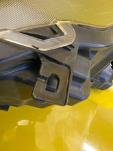 Load image into Gallery viewer, Frontscheinwerfer Toyota Yaris LED Rechts Scheinwerfer Headlight