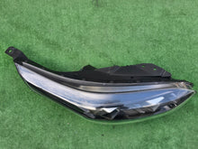 Laden Sie das Bild in den Galerie-Viewer, Frontscheinwerfer Kia Ceed 92102J7500 LED Rechts Scheinwerfer Headlight SCH2405760309zd