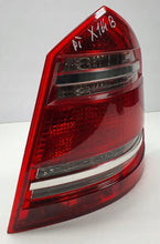 Load image into Gallery viewer, Rückleuchte Mercedes-Benz X164 A1648200564 Rechts Rearlight